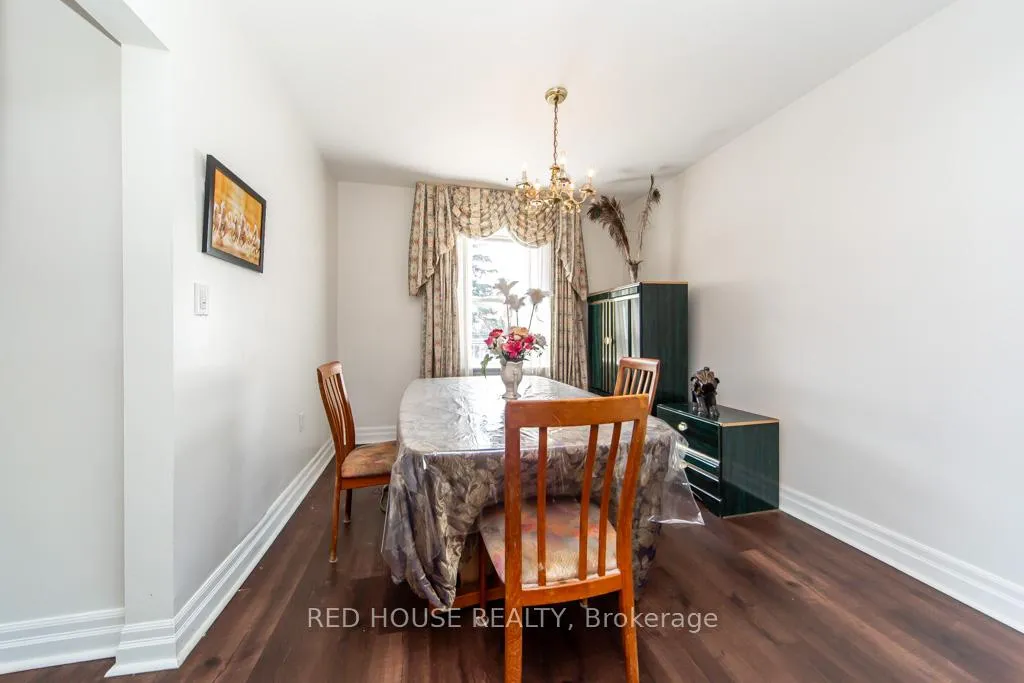 Photo 8 of 40 North Woodrow Boulevard, Scarborough, Clairlea-Birchmount — HOMEH