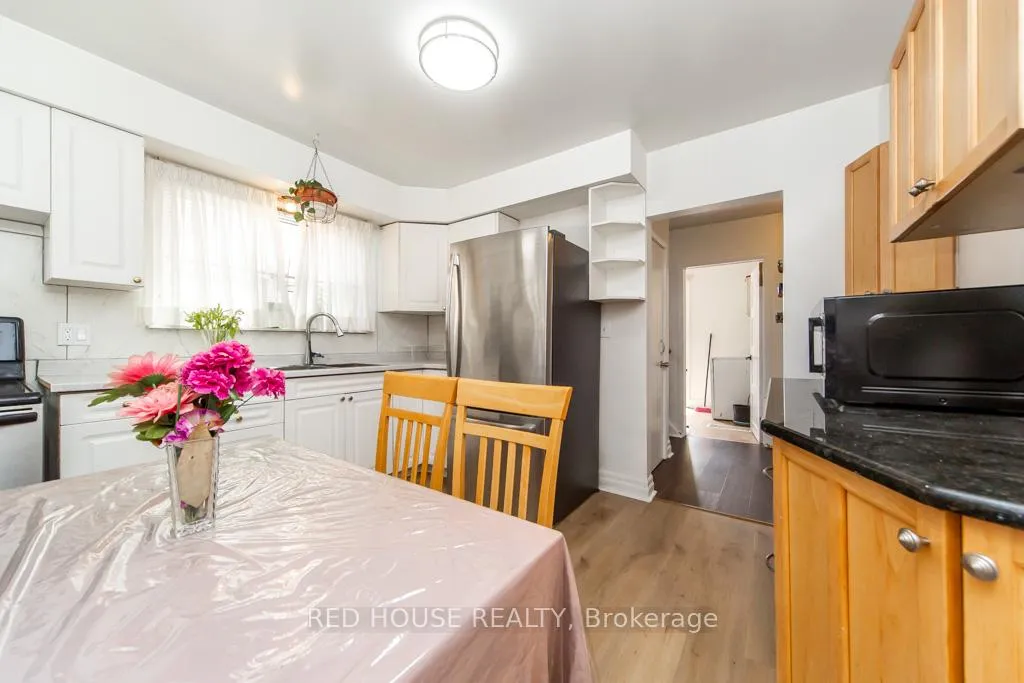 Photo 27 of 40 North Woodrow Boulevard, Scarborough, Clairlea-Birchmount — HOMEH