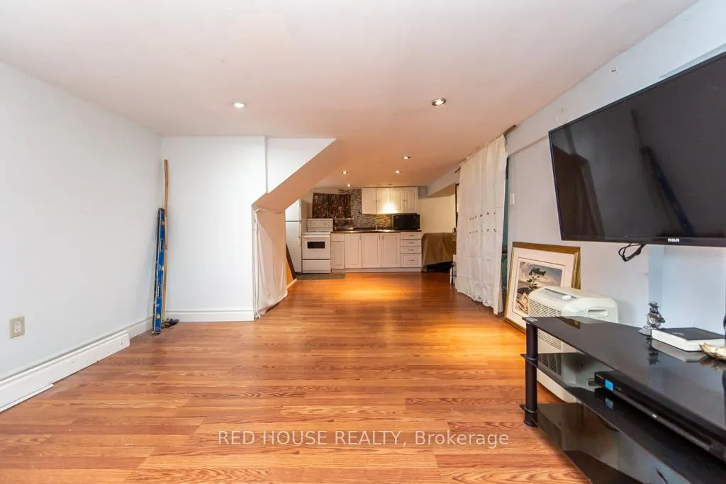 Photo 28 of 40 North Woodrow Boulevard, Scarborough, Clairlea-Birchmount — HOMEH