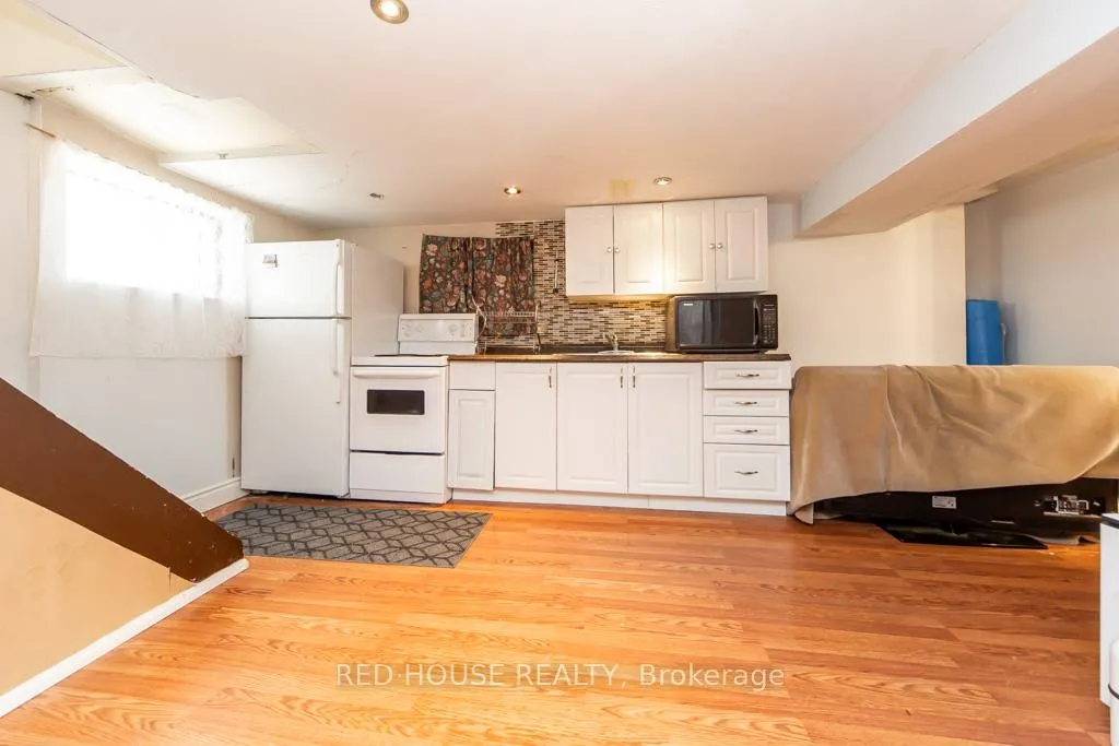 Photo 29 of 40 North Woodrow Boulevard, Scarborough, Clairlea-Birchmount — HOMEH