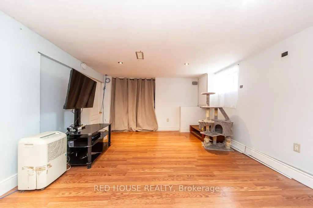 Photo 30 of 40 North Woodrow Boulevard, Scarborough, Clairlea-Birchmount — HOMEH
