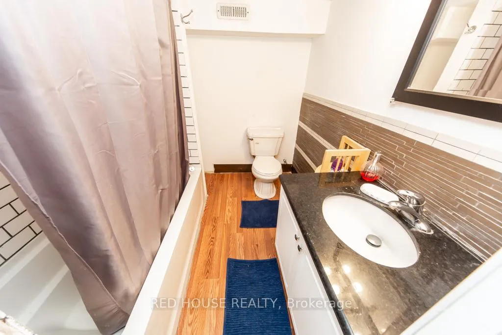 Photo 20 of 40 North Woodrow Boulevard, Scarborough, Clairlea-Birchmount — HOMEH