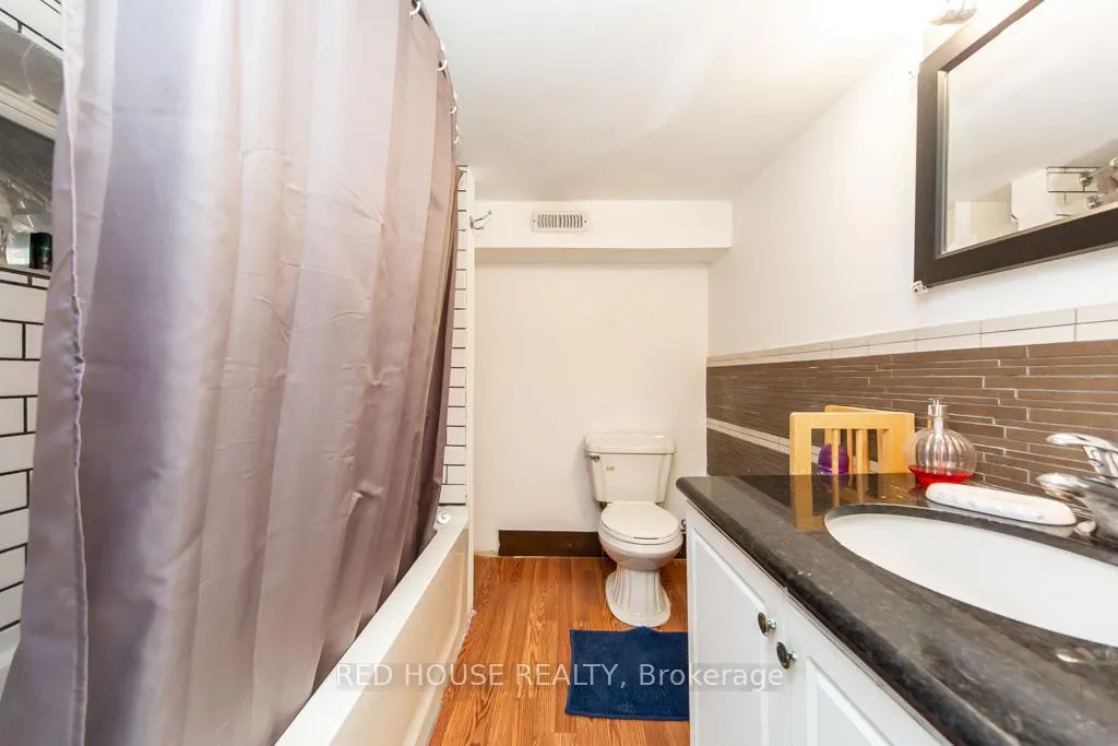 Photo 21 of 40 North Woodrow Boulevard, Scarborough, Clairlea-Birchmount — HOMEH
