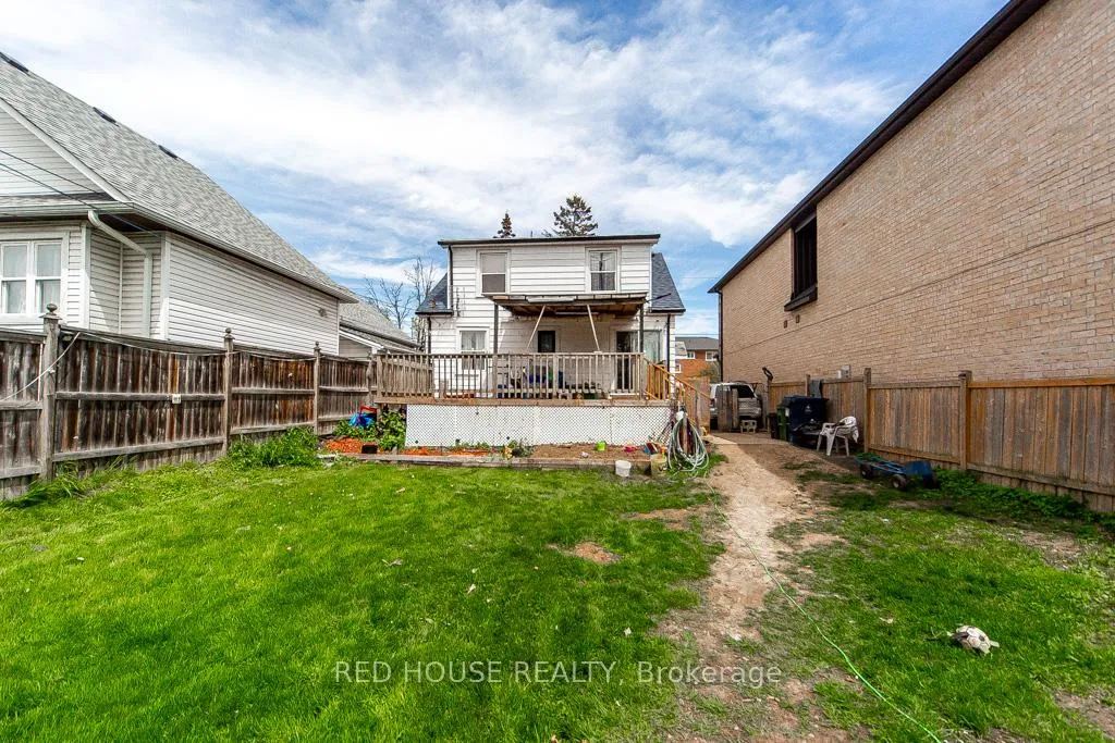 Photo 23 of 40 North Woodrow Boulevard, Scarborough, Clairlea-Birchmount — HOMEH