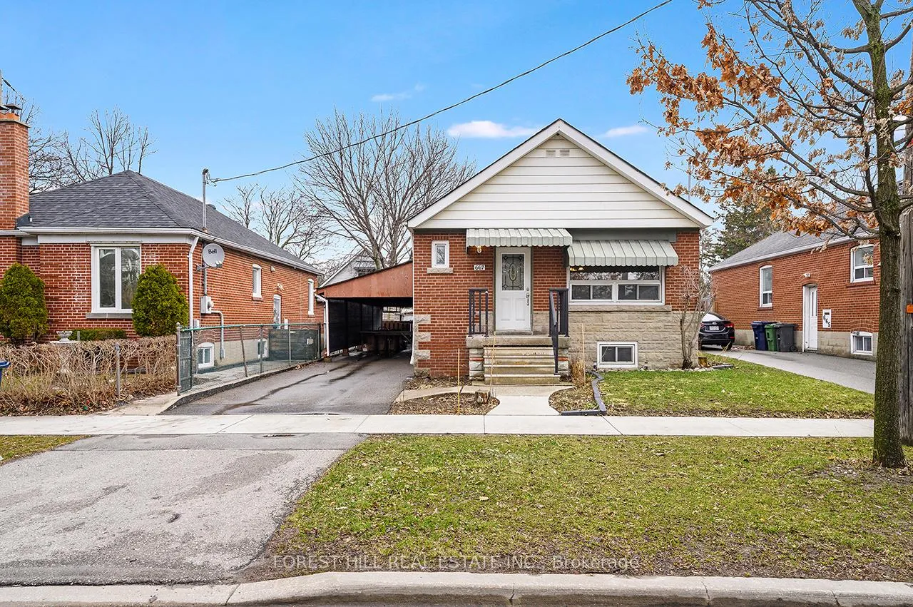 Photo 2 of 667 Pharmacy Avenue, Scarborough, Clairlea-Birchmount — HOMEH