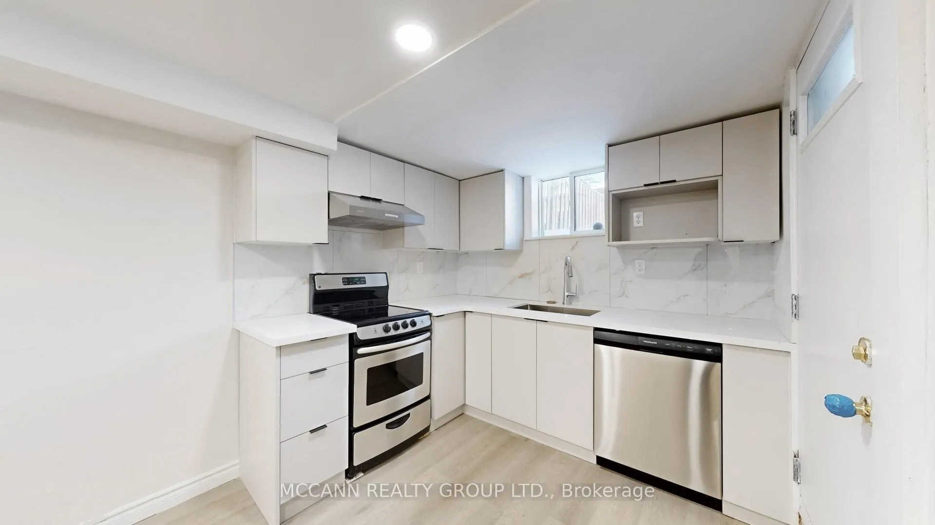 Photo 5 of 274 Boon Avenue, Toronto, Caledonia-Fairbank — HOMEH