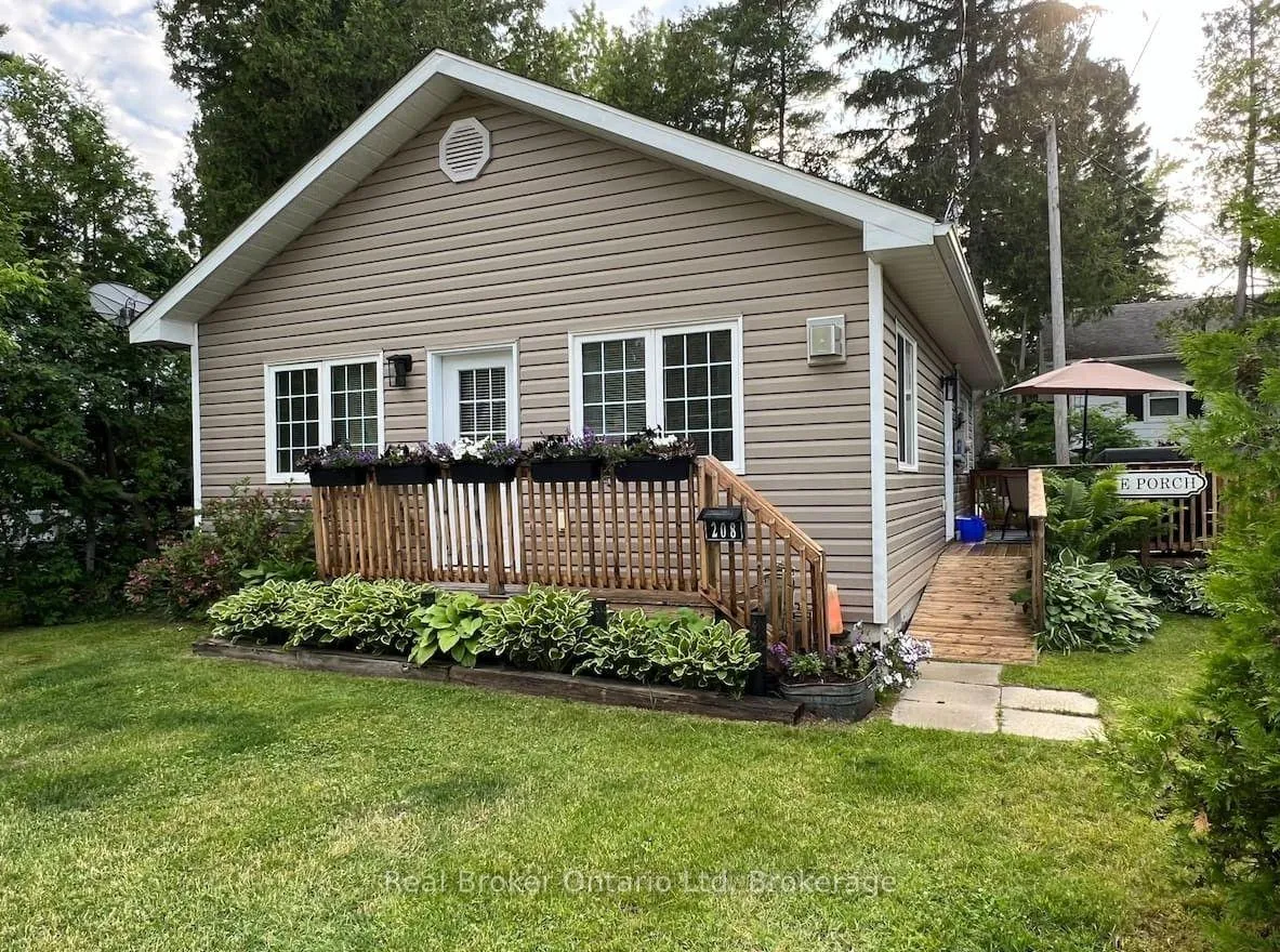 Photo of 208 Second Avenue S