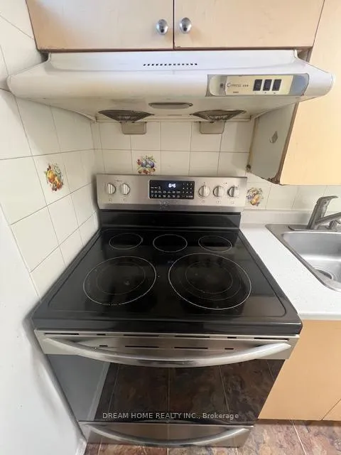 Photo 5 of Unit Basement, 221 Marlott Road, Vaughan, Maple — HOMEH