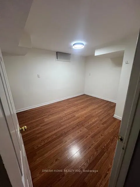 Photo 8 of Unit Basement, 221 Marlott Road, Vaughan, Maple — HOMEH