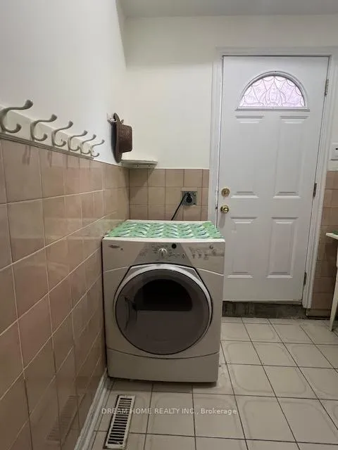 Photo 13 of Unit Basement, 221 Marlott Road, Vaughan, Maple — HOMEH