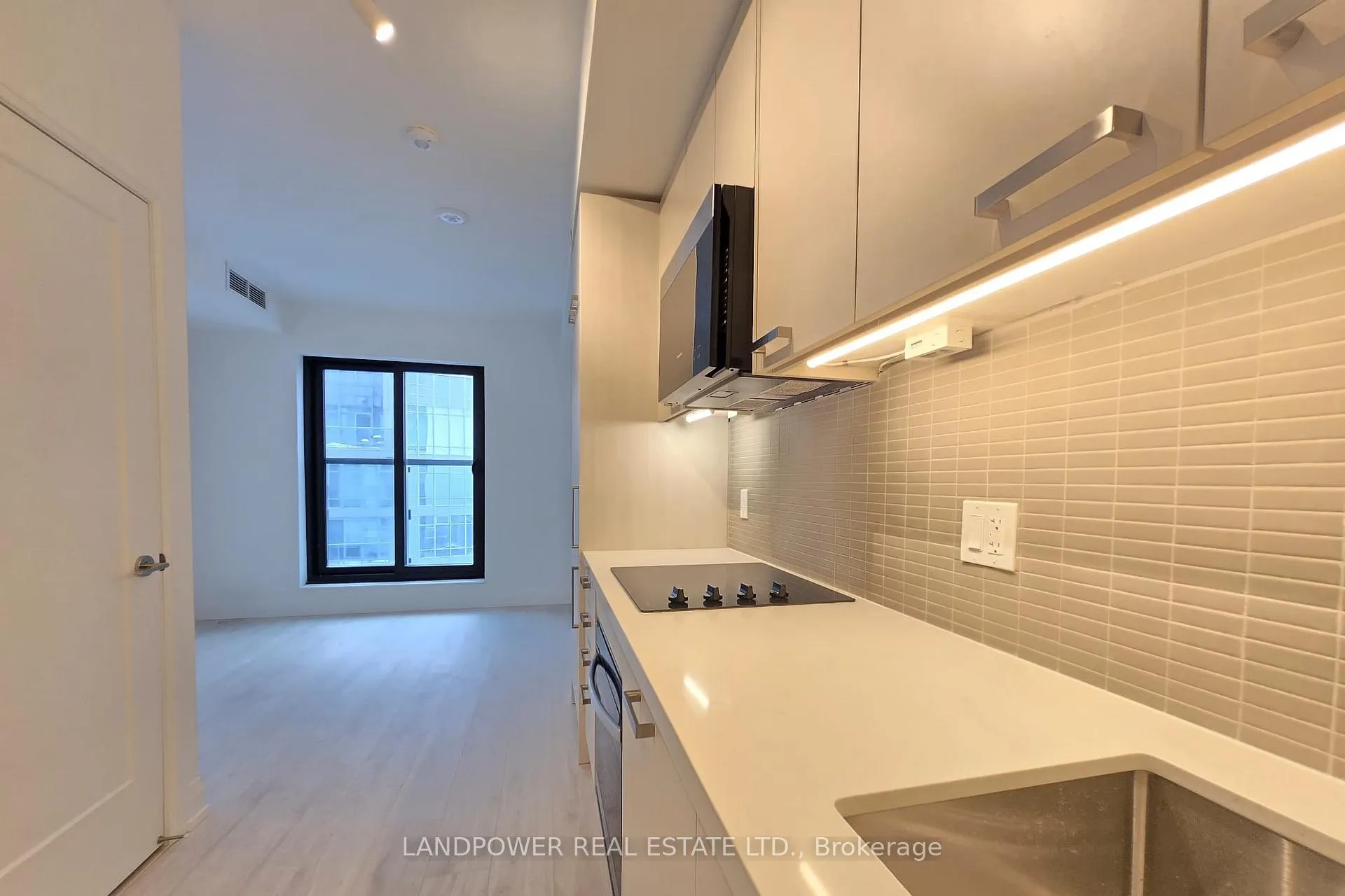 Front of Unit 3401, 20 Soudan Avenue