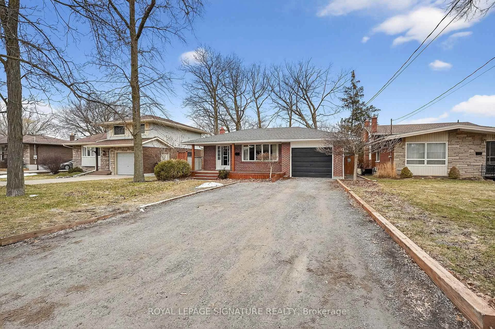 Photo 2 of 55 Burness Drive, St. Catharines, Secord Woods — HOMEH