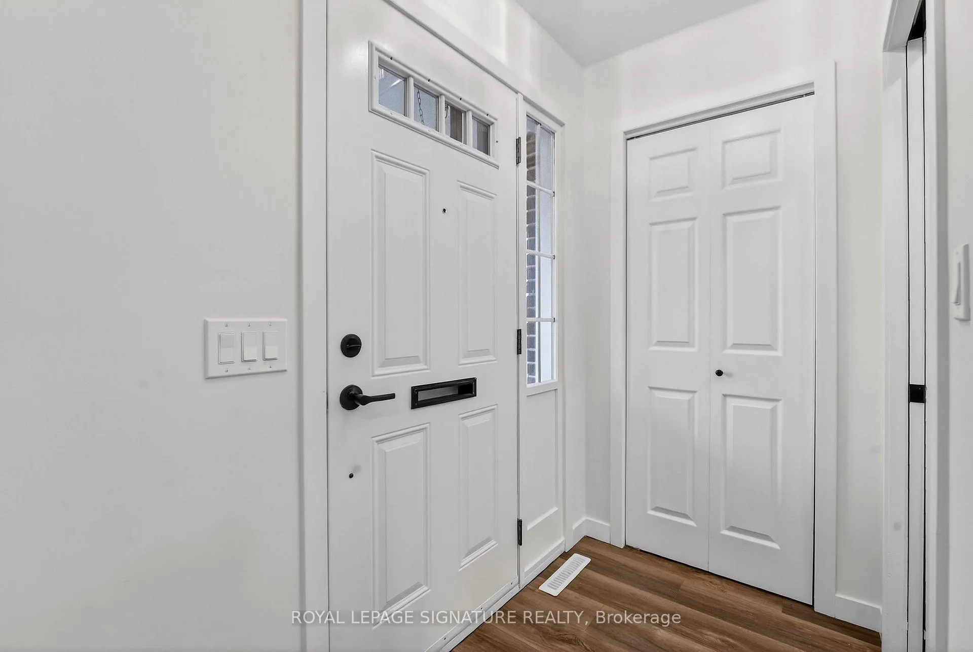 Photo 6 of 55 Burness Drive, St. Catharines, Secord Woods — HOMEH