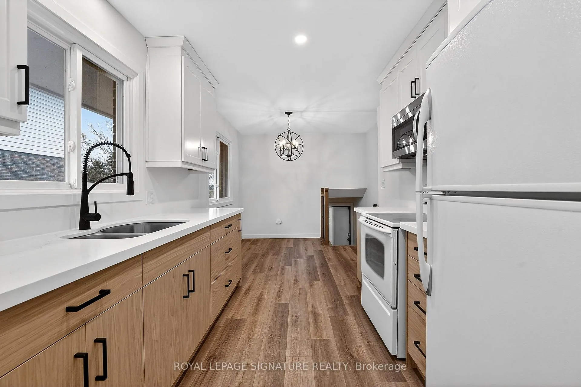 Photo 9 of 55 Burness Drive, St. Catharines, Secord Woods — HOMEH