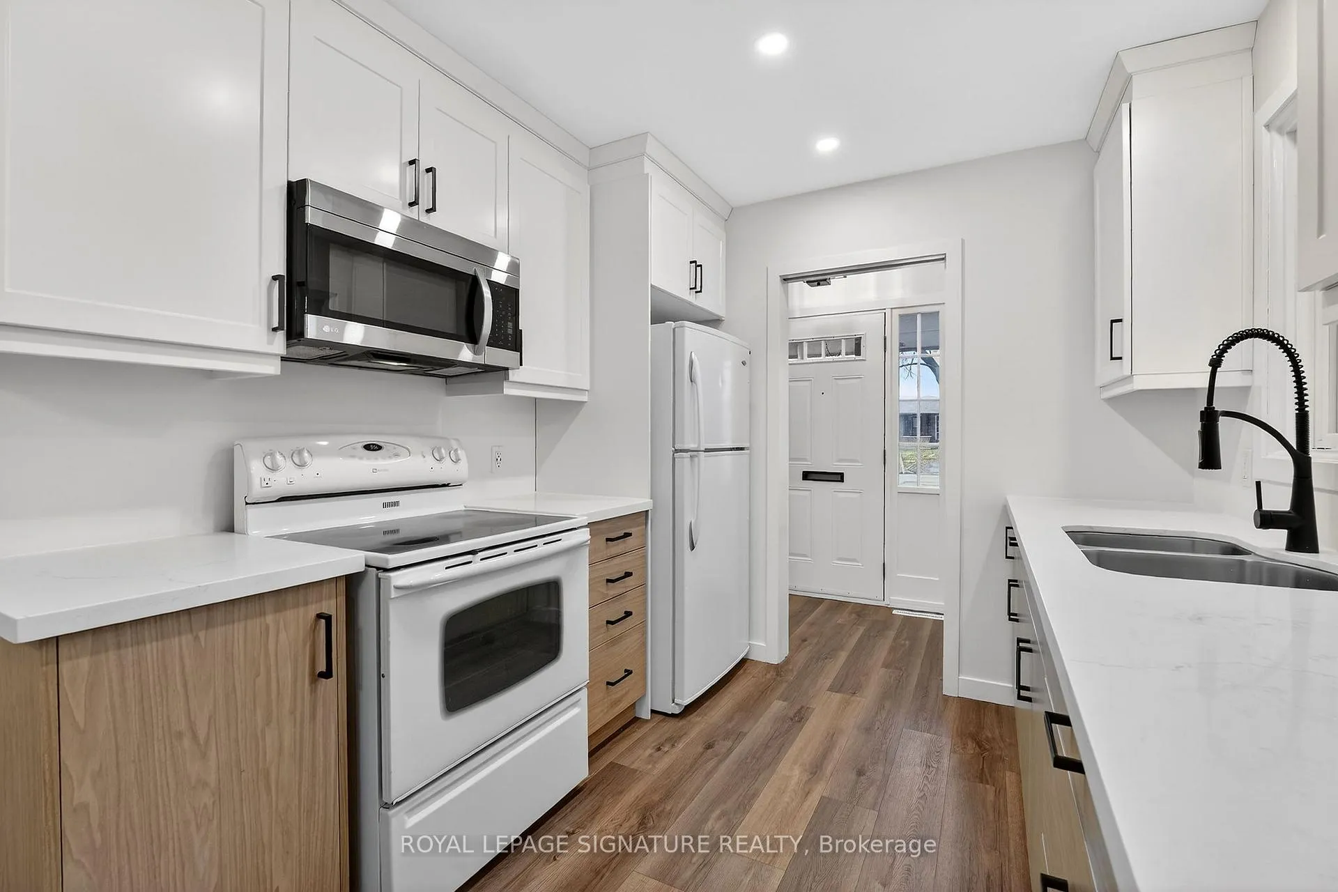 Photo 11 of 55 Burness Drive, St. Catharines, Secord Woods — HOMEH