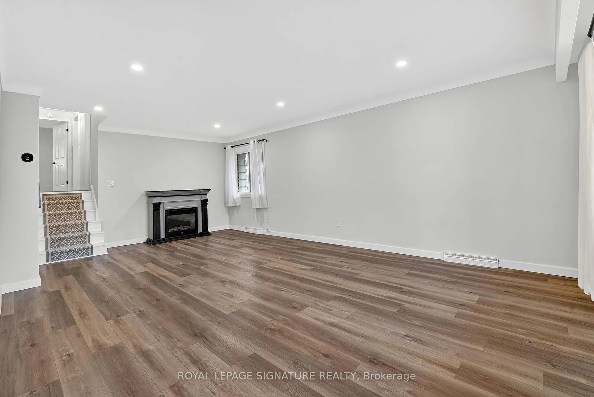 Photo 20 of 55 Burness Drive, St. Catharines, Secord Woods — HOMEH