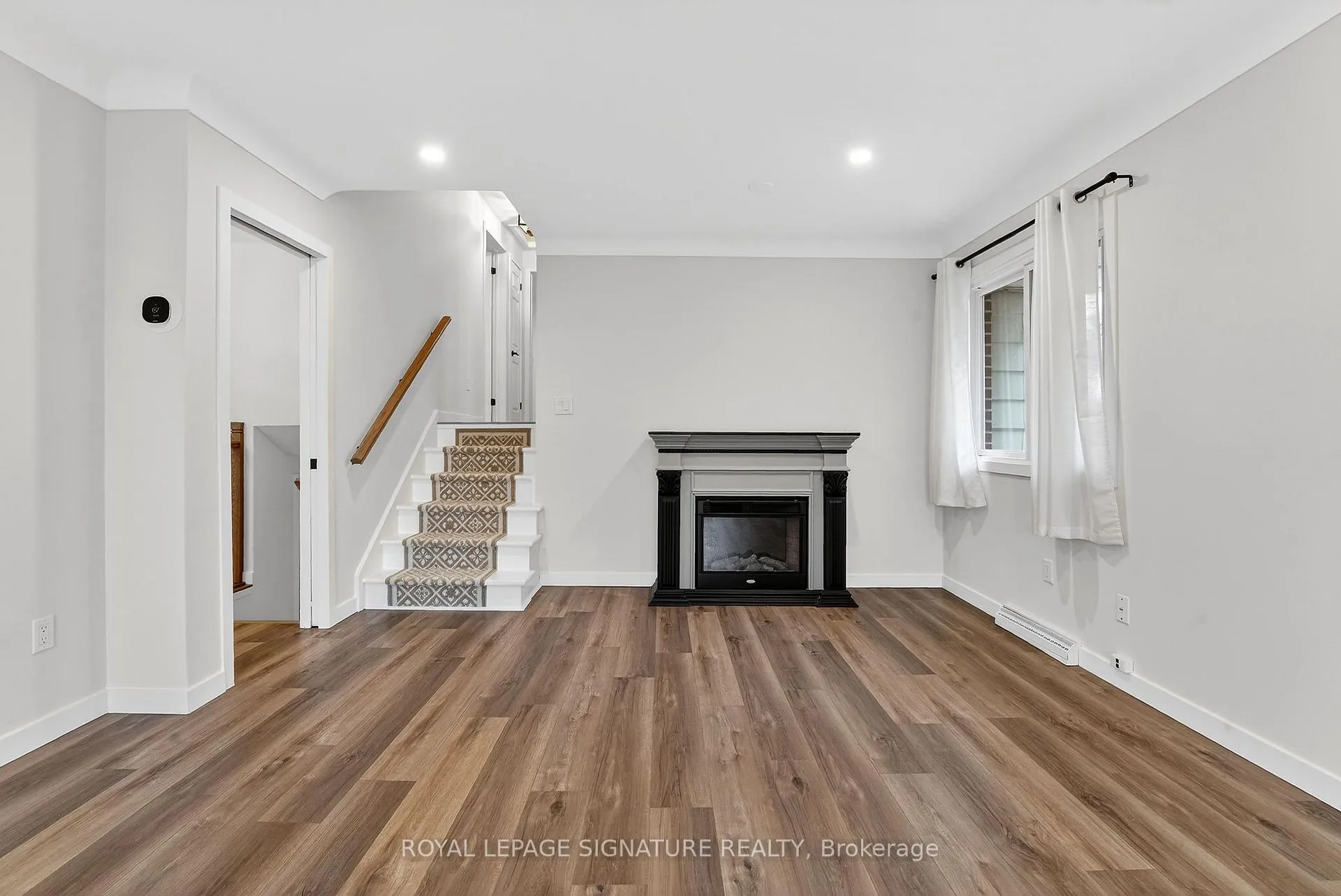 Photo 21 of 55 Burness Drive, St. Catharines, Secord Woods — HOMEH