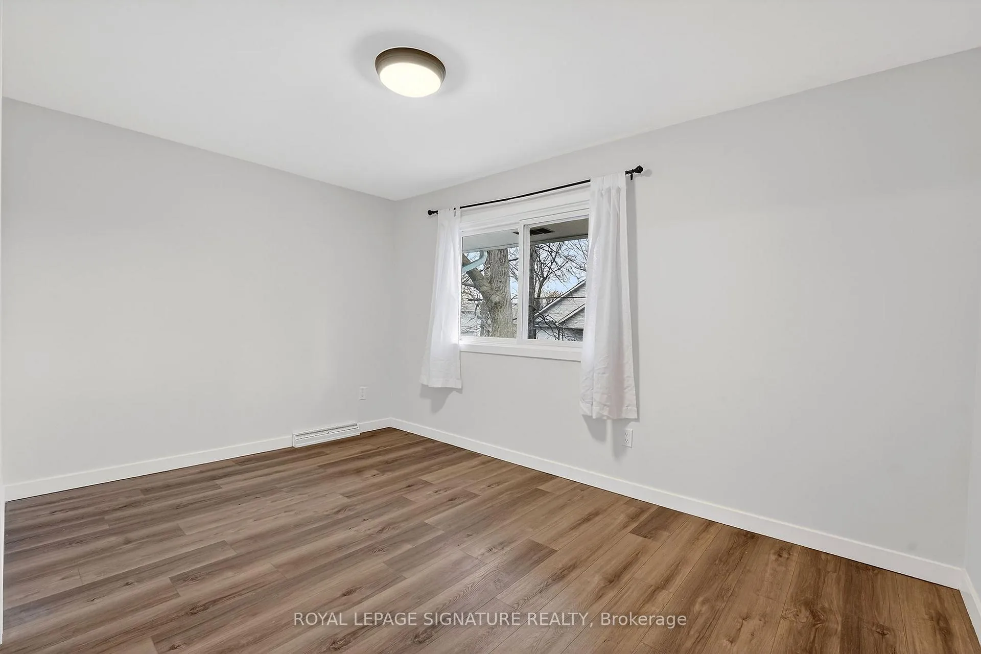 Photo 29 of 55 Burness Drive, St. Catharines, Secord Woods — HOMEH