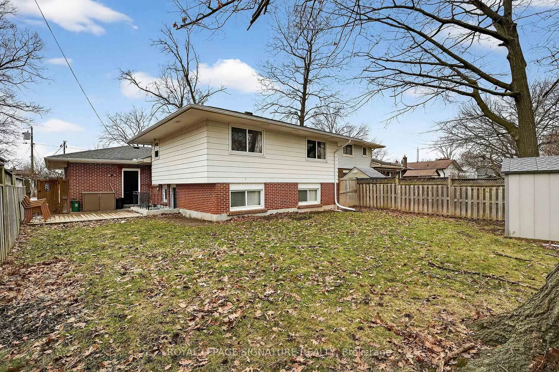 Photo 48 of 55 Burness Drive, St. Catharines, Secord Woods — HOMEH