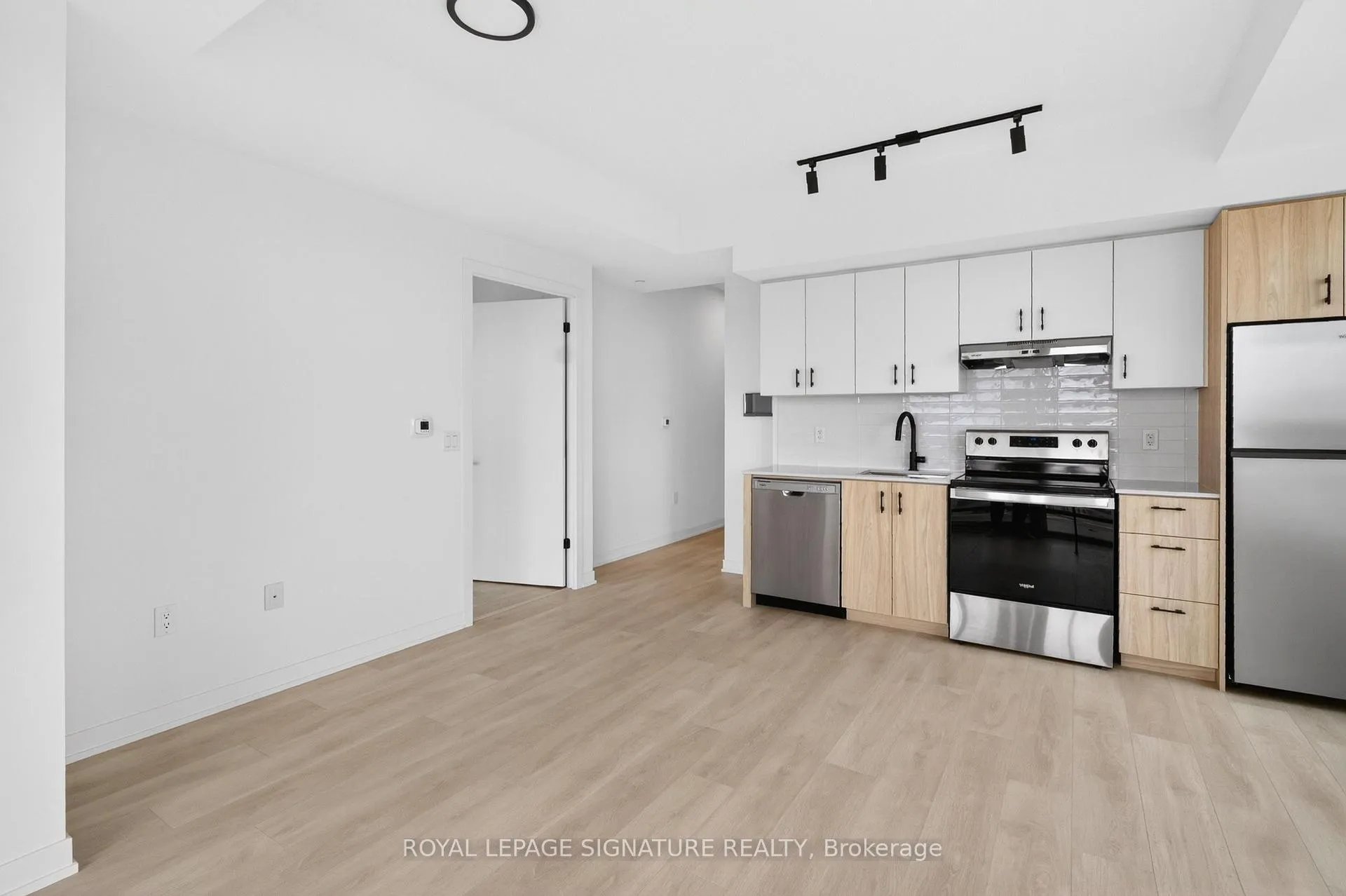 Photo 14 of Unit C1207, 4878 Powers Common, Burlington, Alton — HOMEH