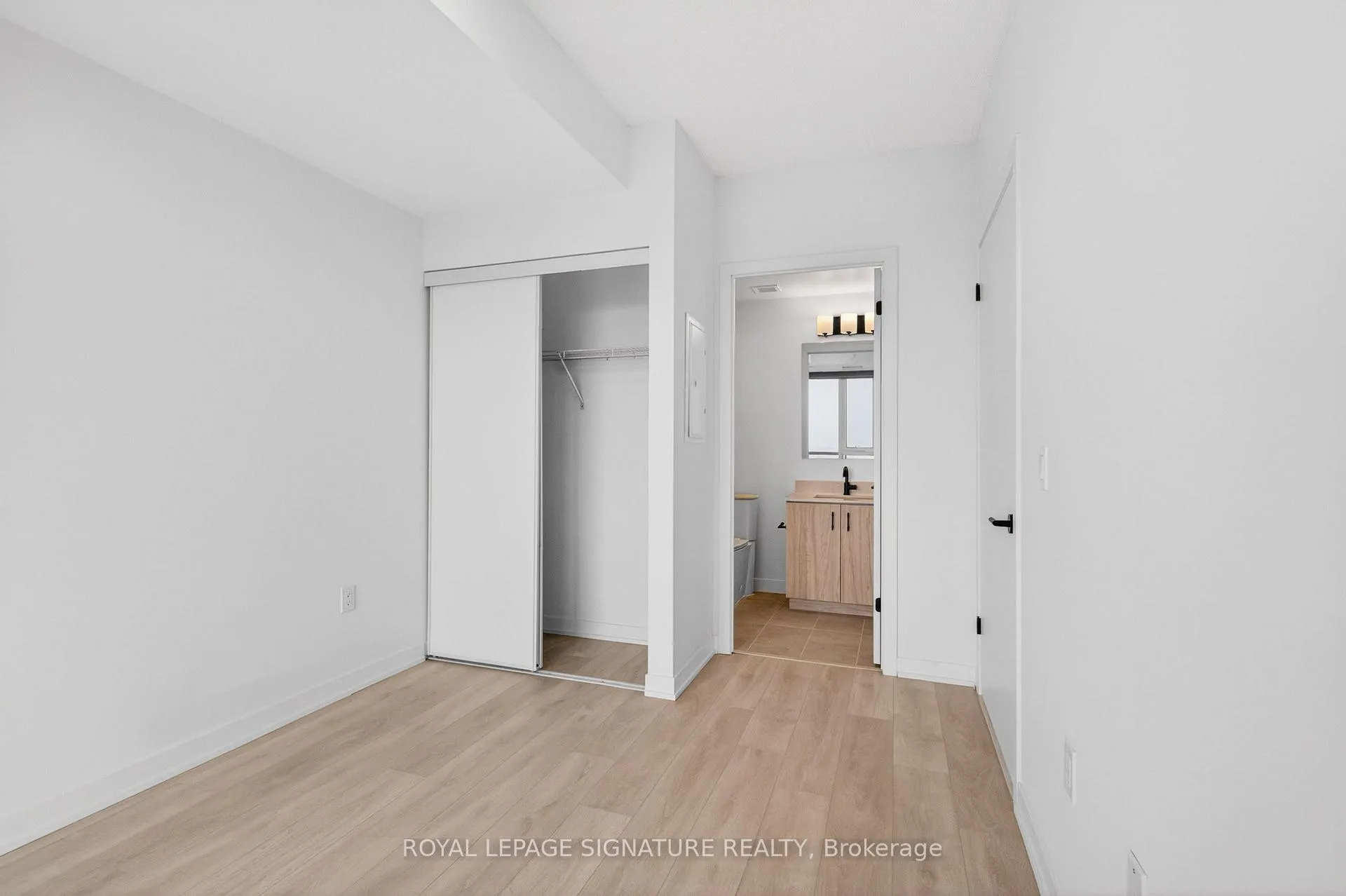 Photo 21 of Unit C1207, 4878 Powers Common, Burlington, Alton — HOMEH