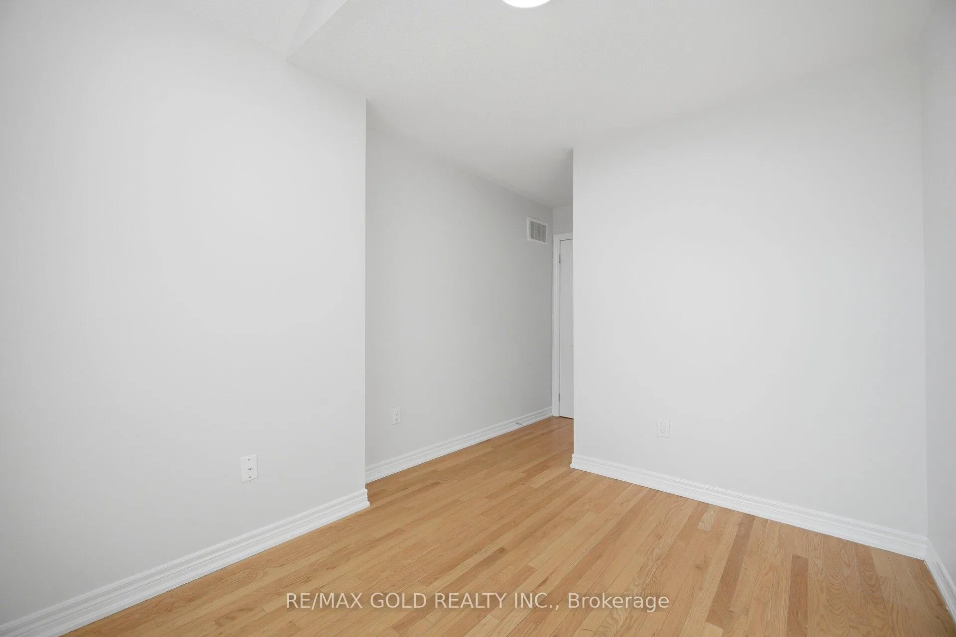 Photo 29 of 49 Interlude Drive, Brampton, Credit Valley — HOMEH