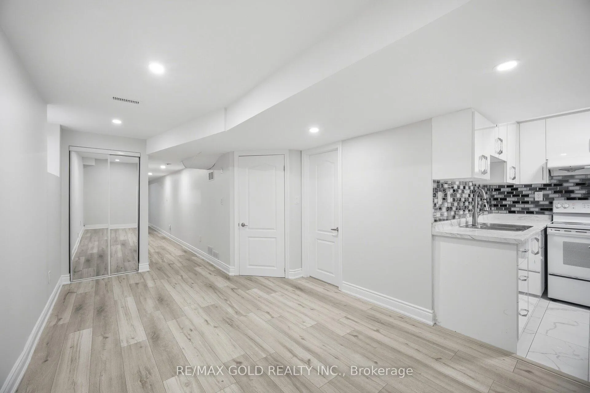 Photo 37 of 49 Interlude Drive, Brampton, Credit Valley — HOMEH