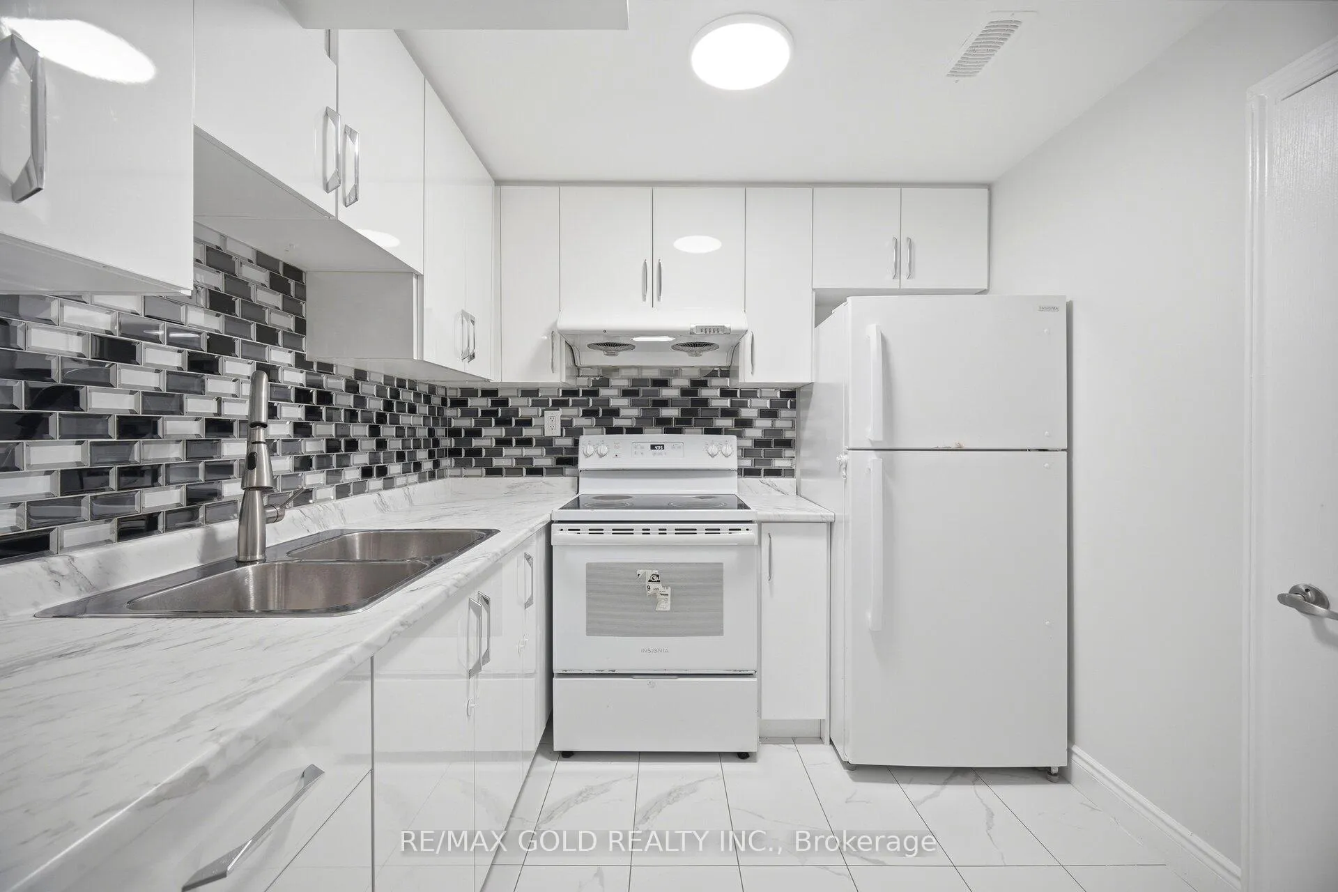Photo 39 of 49 Interlude Drive, Brampton, Credit Valley — HOMEH