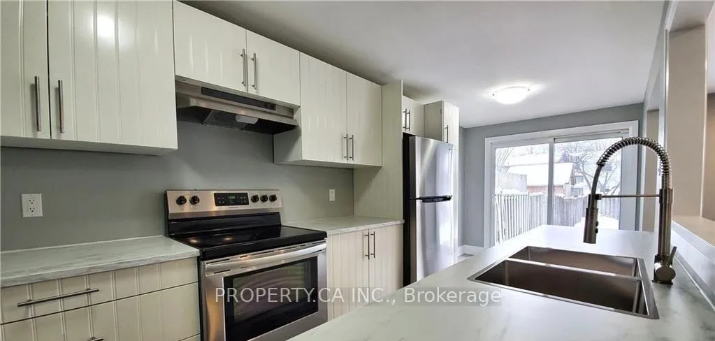 Photo 9 of 43 Barrett Crescent, Barrie, Letitia Heights — HOMEH