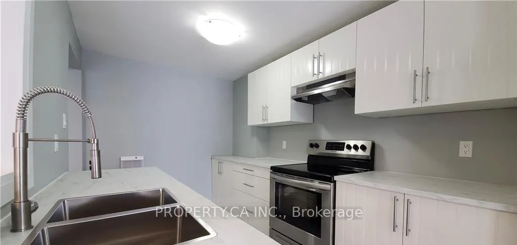 Photo 11 of 43 Barrett Crescent, Barrie, Letitia Heights — HOMEH