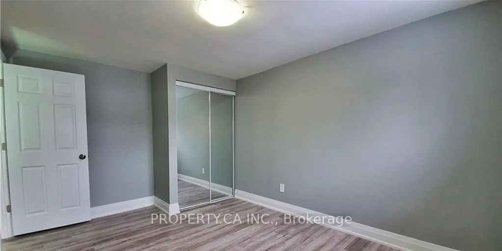 Photo 17 of 43 Barrett Crescent, Barrie, Letitia Heights — HOMEH