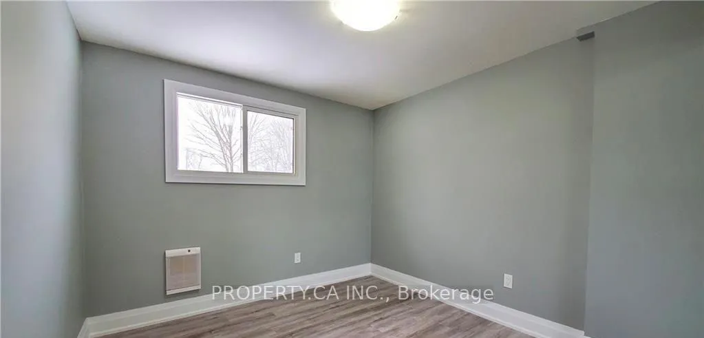 Photo 19 of 43 Barrett Crescent, Barrie, Letitia Heights — HOMEH