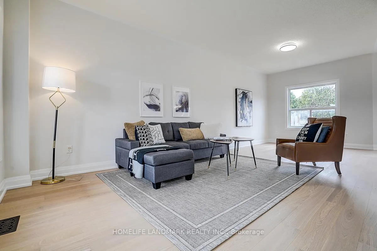 Photo 4 of 20 Joseph Crescent, Barrie, Painswick South — HOMEH