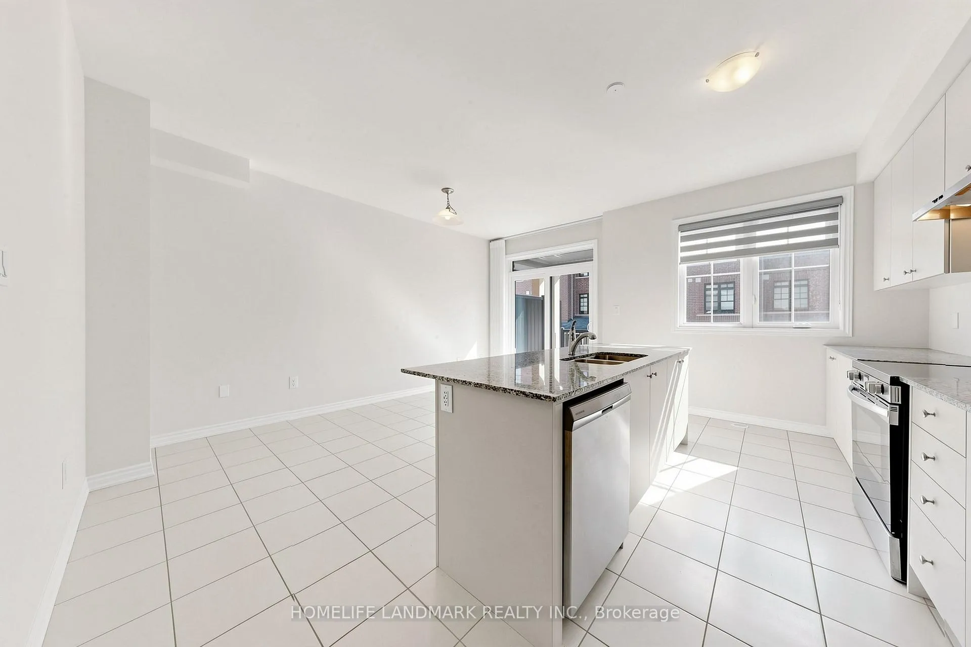 Photo 12 of 69 Main Street S, Markham, Vinegar Hill — HOMEH