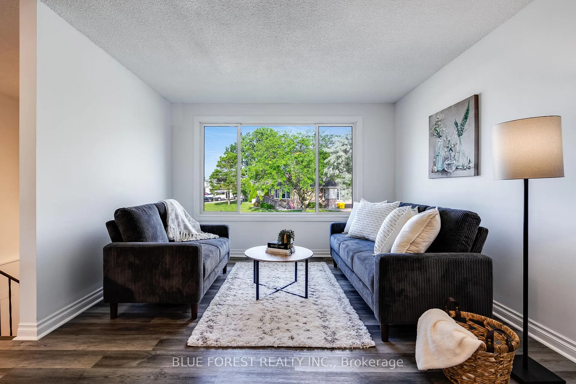 Photo 9 of 69 Bridlepath Road, Chatham-Kent, Blenheim — HOMEH