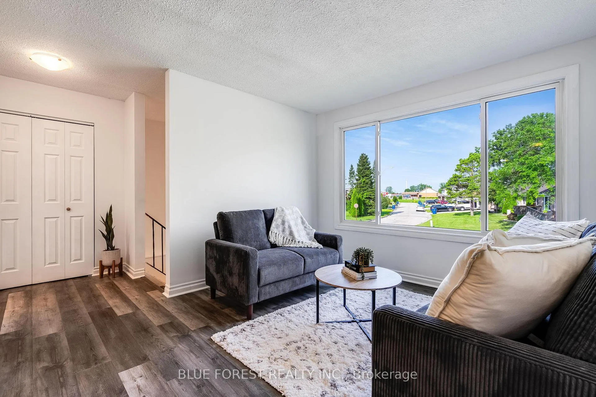 Photo 10 of 69 Bridlepath Road, Chatham-Kent, Blenheim — HOMEH