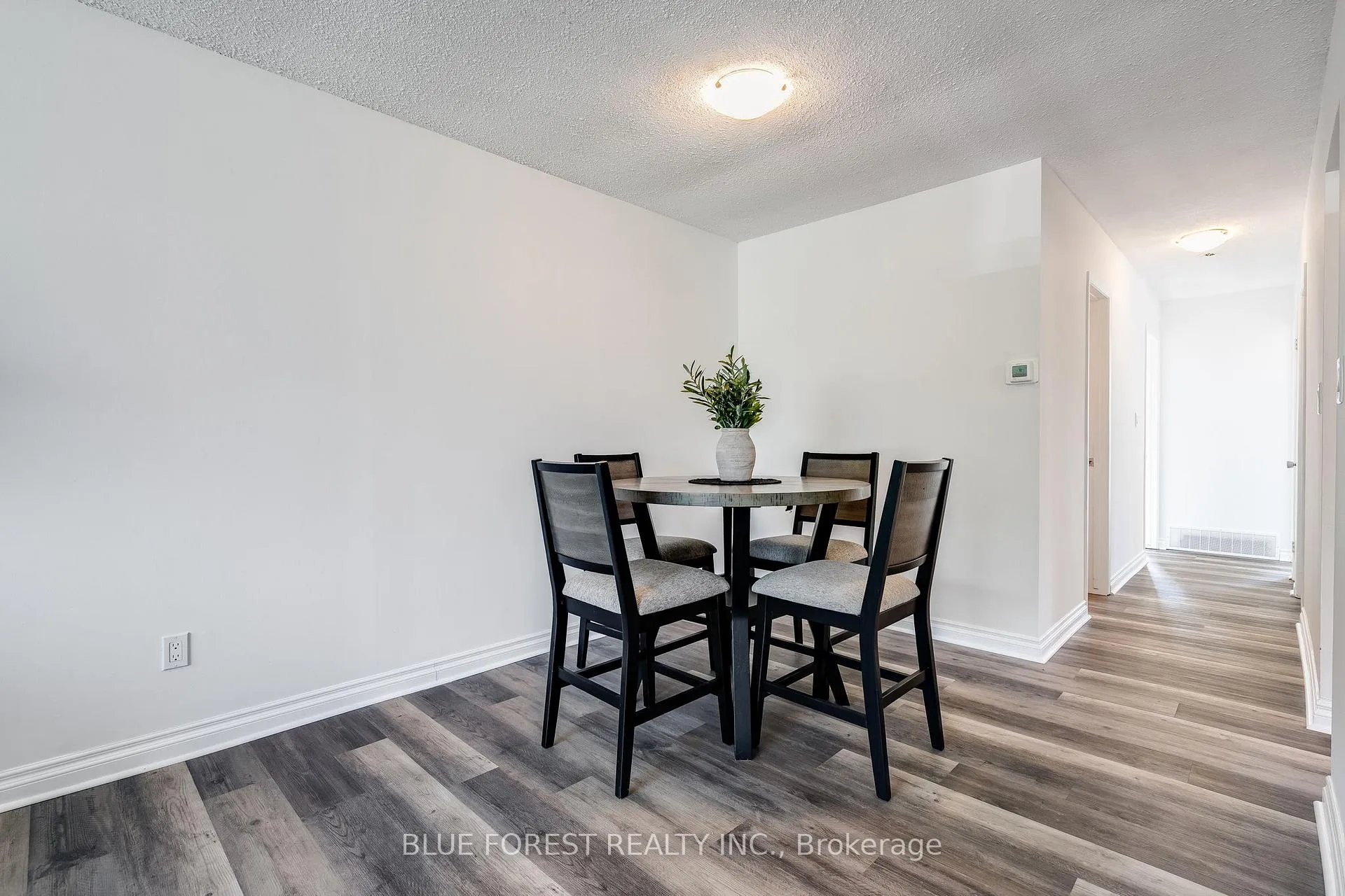 Photo 12 of 69 Bridlepath Road, Chatham-Kent, Blenheim — HOMEH