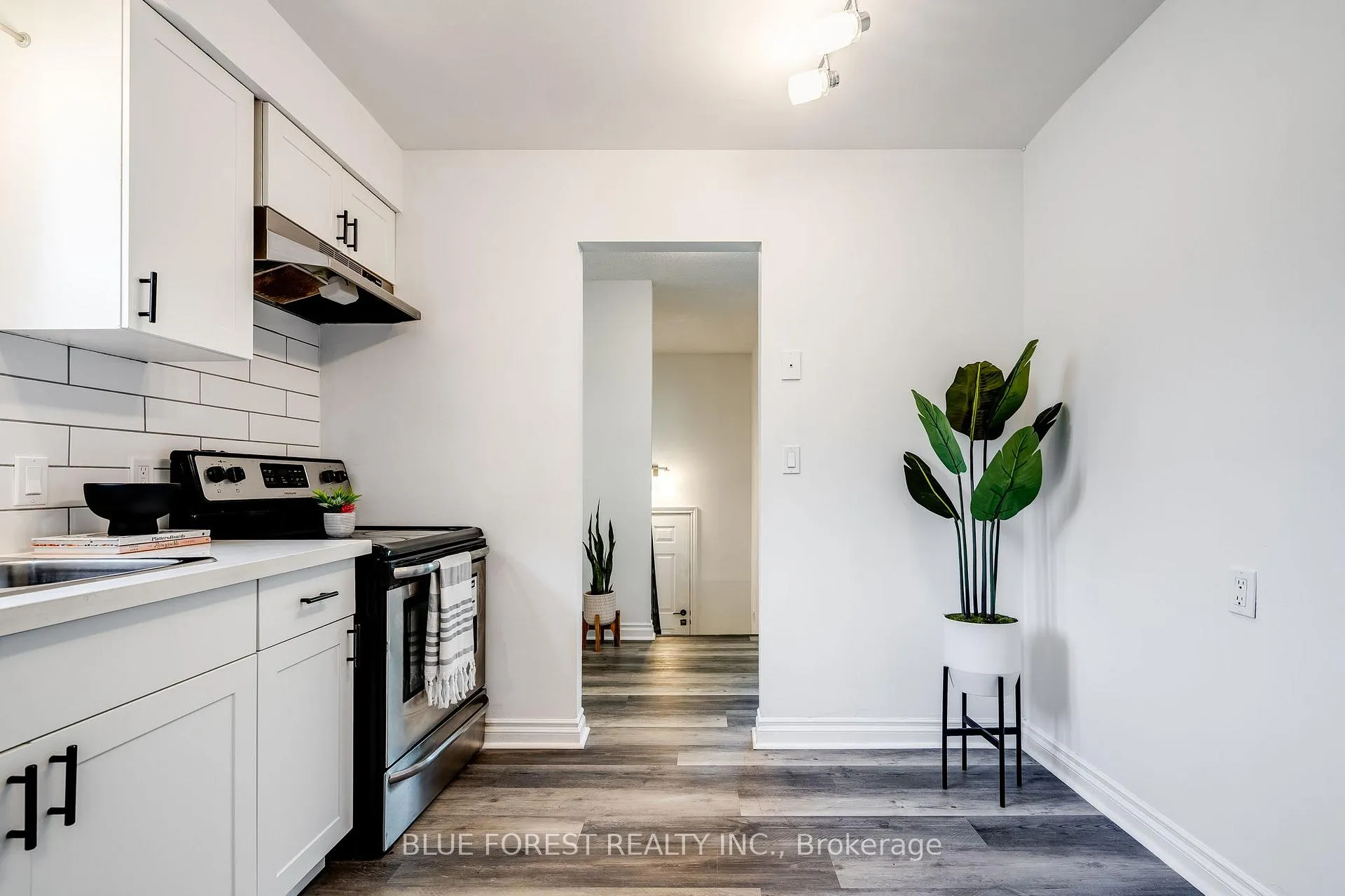 Photo 13 of 69 Bridlepath Road, Chatham-Kent, Blenheim — HOMEH
