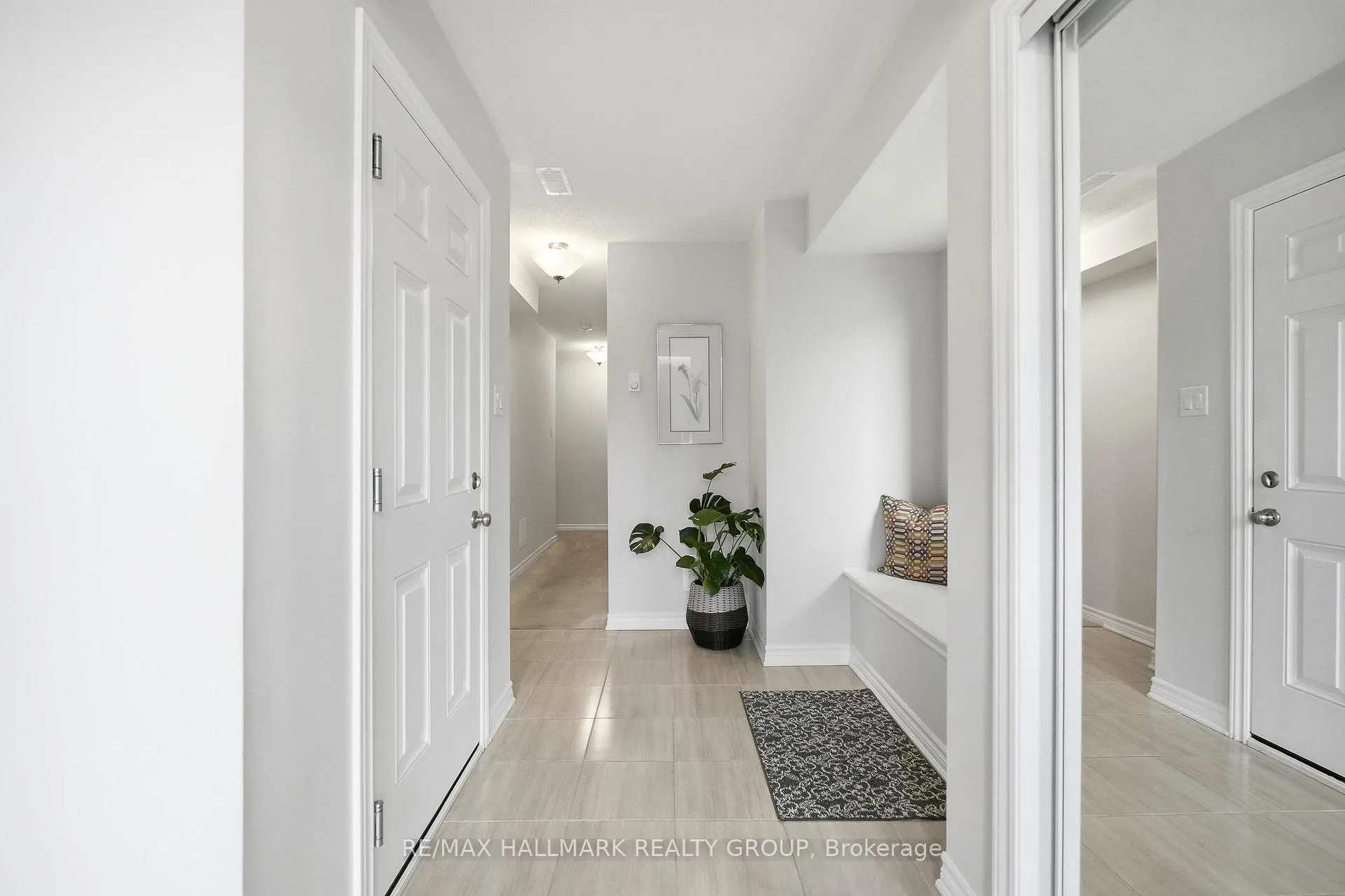 Photo 2 of 88 Feathertop Lane, Ottawa, Kanata - Emerald Meadows/Trailwest — HOMEH