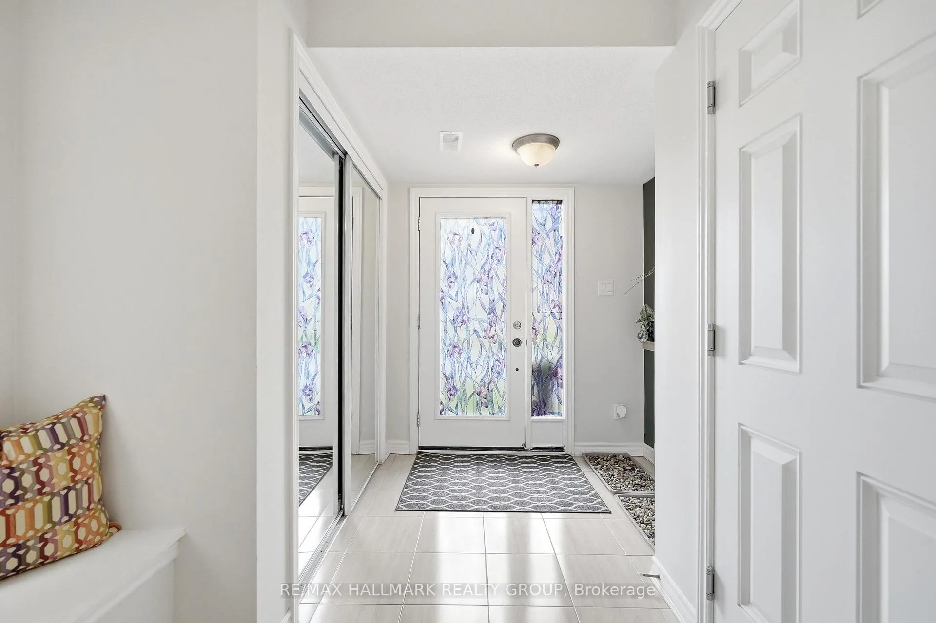Photo 3 of 88 Feathertop Lane, Ottawa, Kanata - Emerald Meadows/Trailwest — HOMEH
