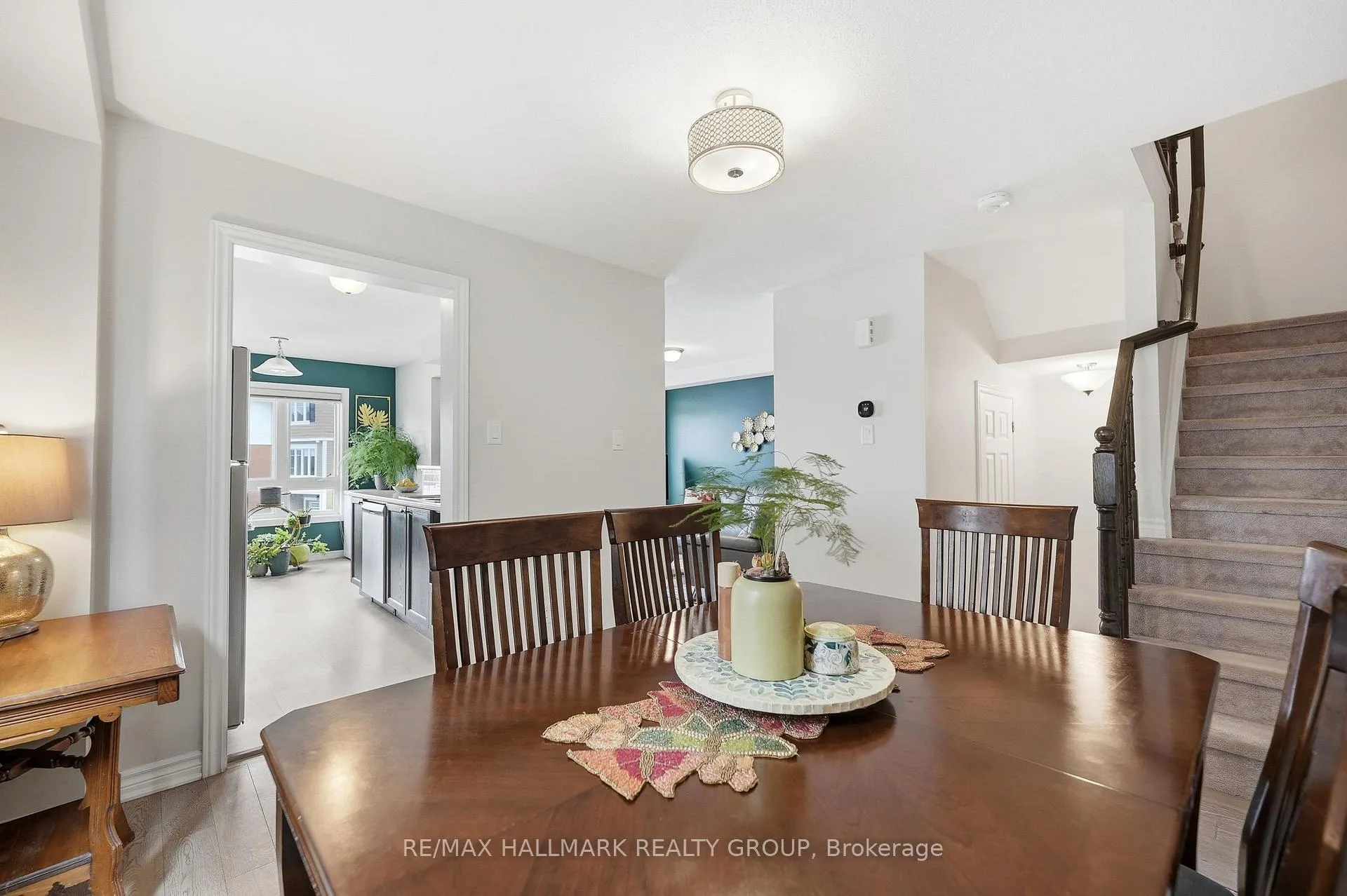 Photo 8 of 88 Feathertop Lane, Ottawa, Kanata - Emerald Meadows/Trailwest — HOMEH