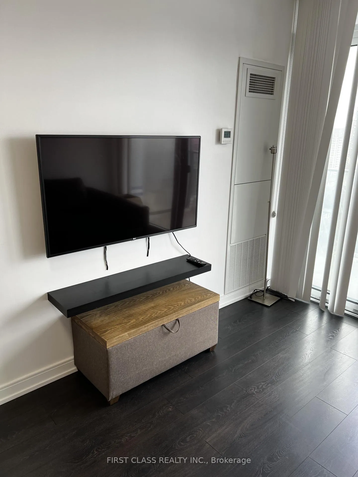 Photo 5 of Unit 2607, 50 Wellesley Street E, Toronto, Church-Yonge Corridor — HOMEH