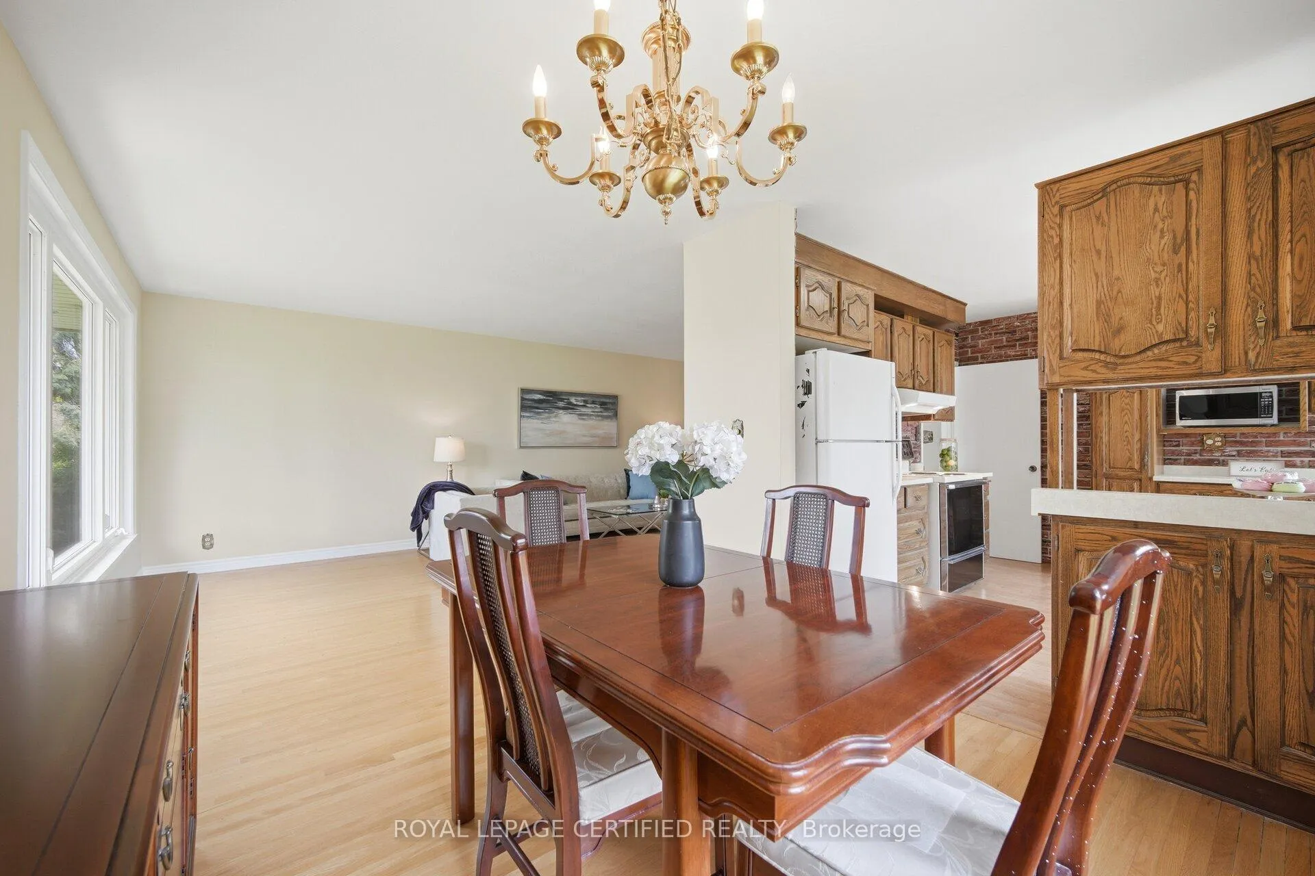 Photo 11 of 34 Warbeck Place, Etobicoke, Kingsview Village-The Westway — HOMEH