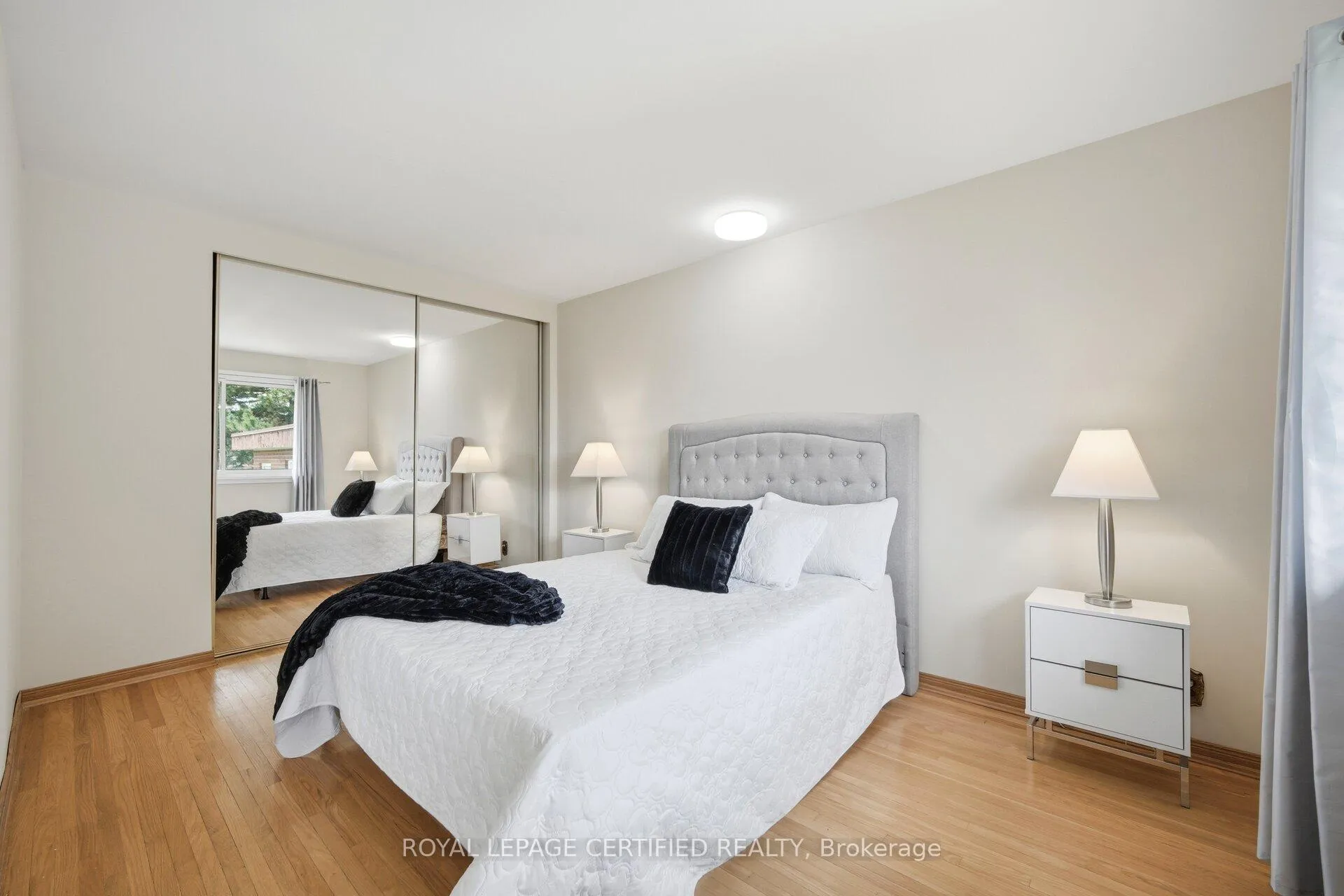 Photo 16 of 34 Warbeck Place, Etobicoke, Kingsview Village-The Westway — HOMEH