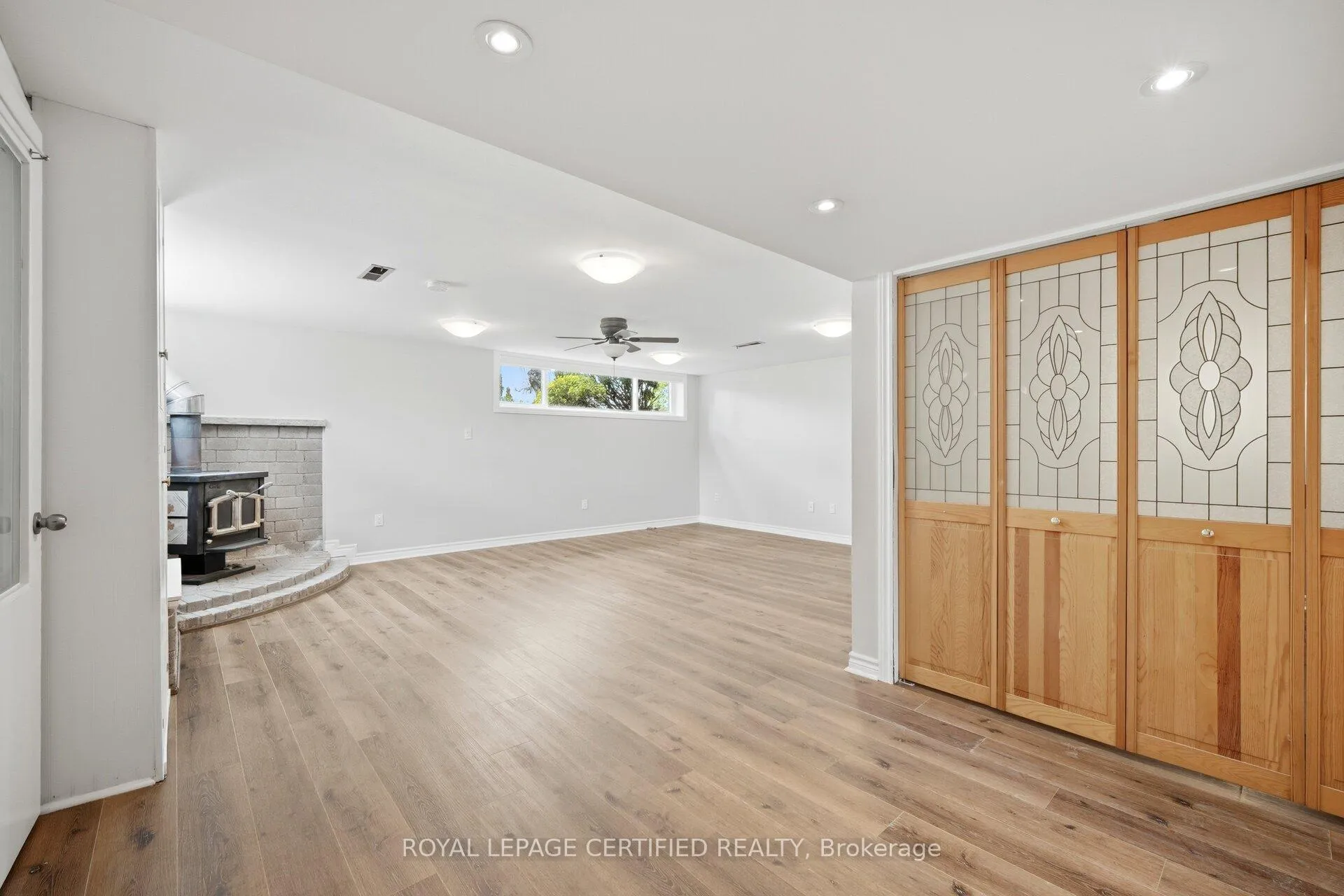 Photo 24 of 34 Warbeck Place, Etobicoke, Kingsview Village-The Westway — HOMEH