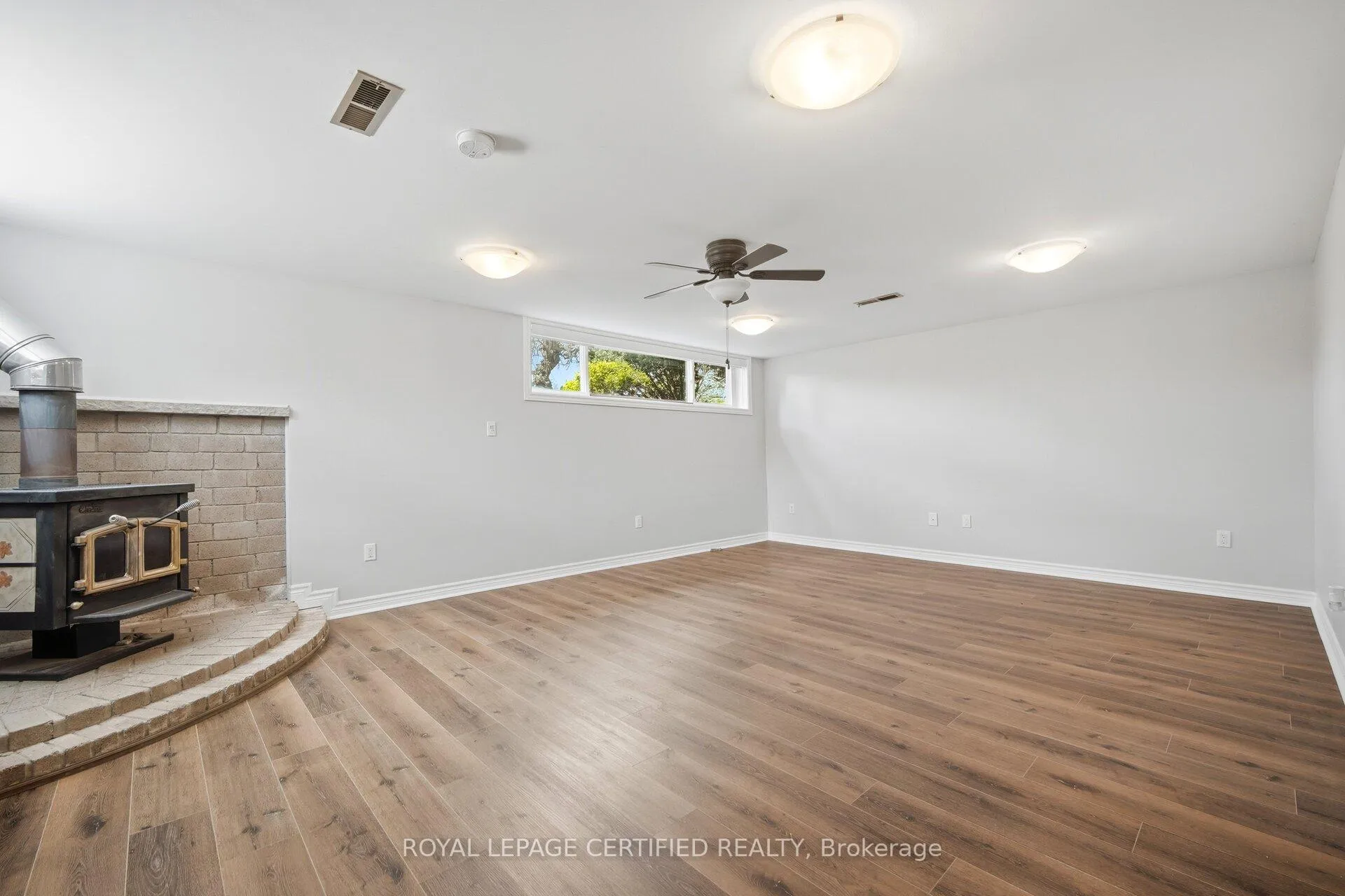 Photo 27 of 34 Warbeck Place, Etobicoke, Kingsview Village-The Westway — HOMEH