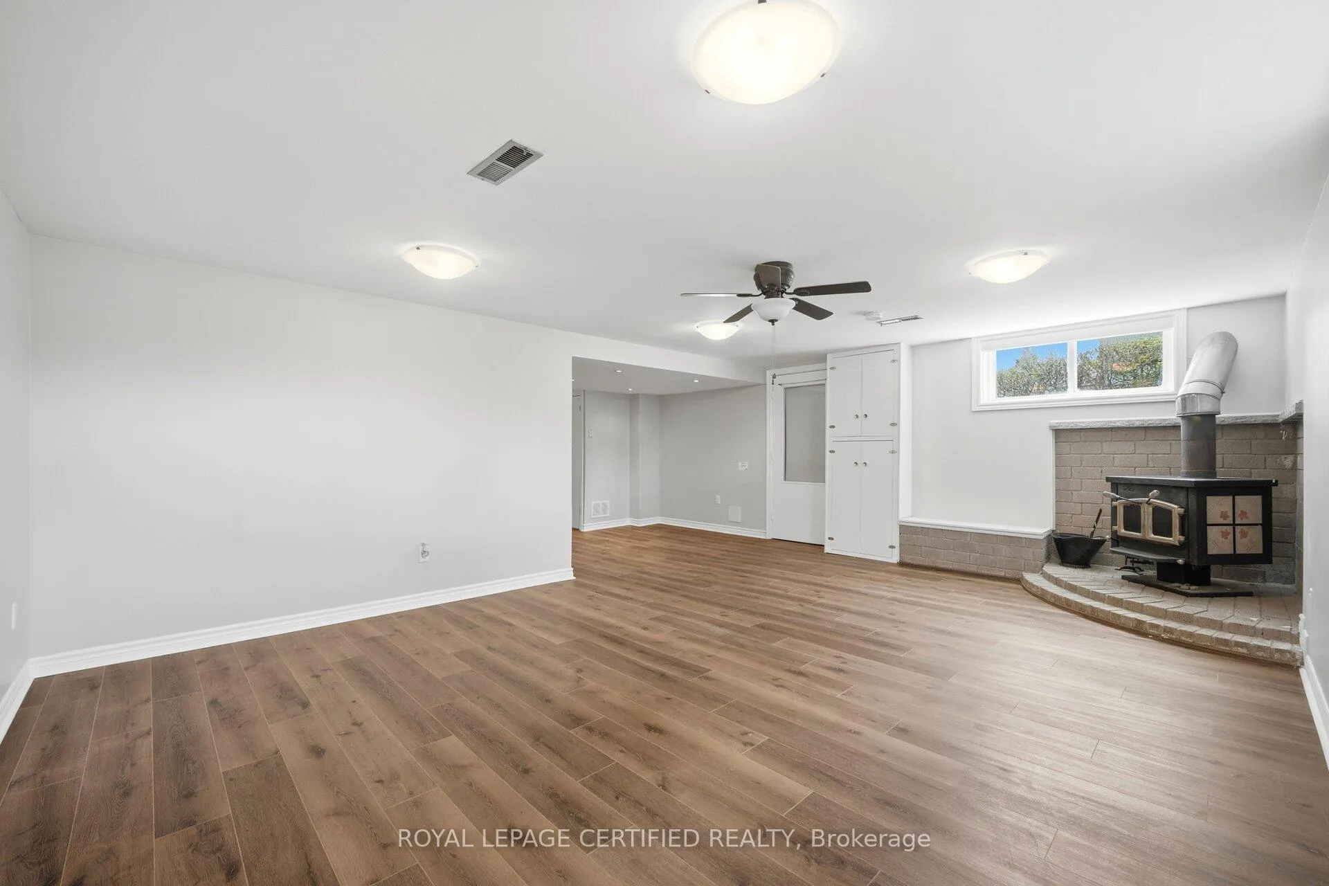 Photo 29 of 34 Warbeck Place, Etobicoke, Kingsview Village-The Westway — HOMEH