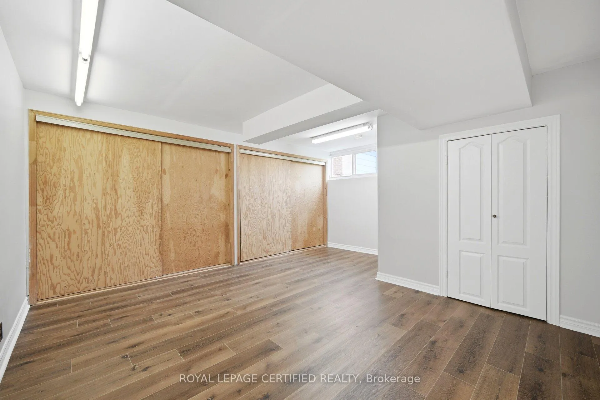 Photo 32 of 34 Warbeck Place, Etobicoke, Kingsview Village-The Westway — HOMEH
