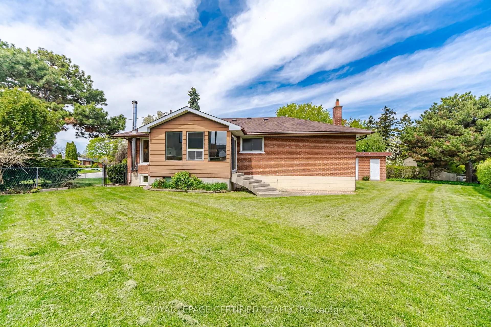 Photo 39 of 34 Warbeck Place, Etobicoke, Kingsview Village-The Westway — HOMEH