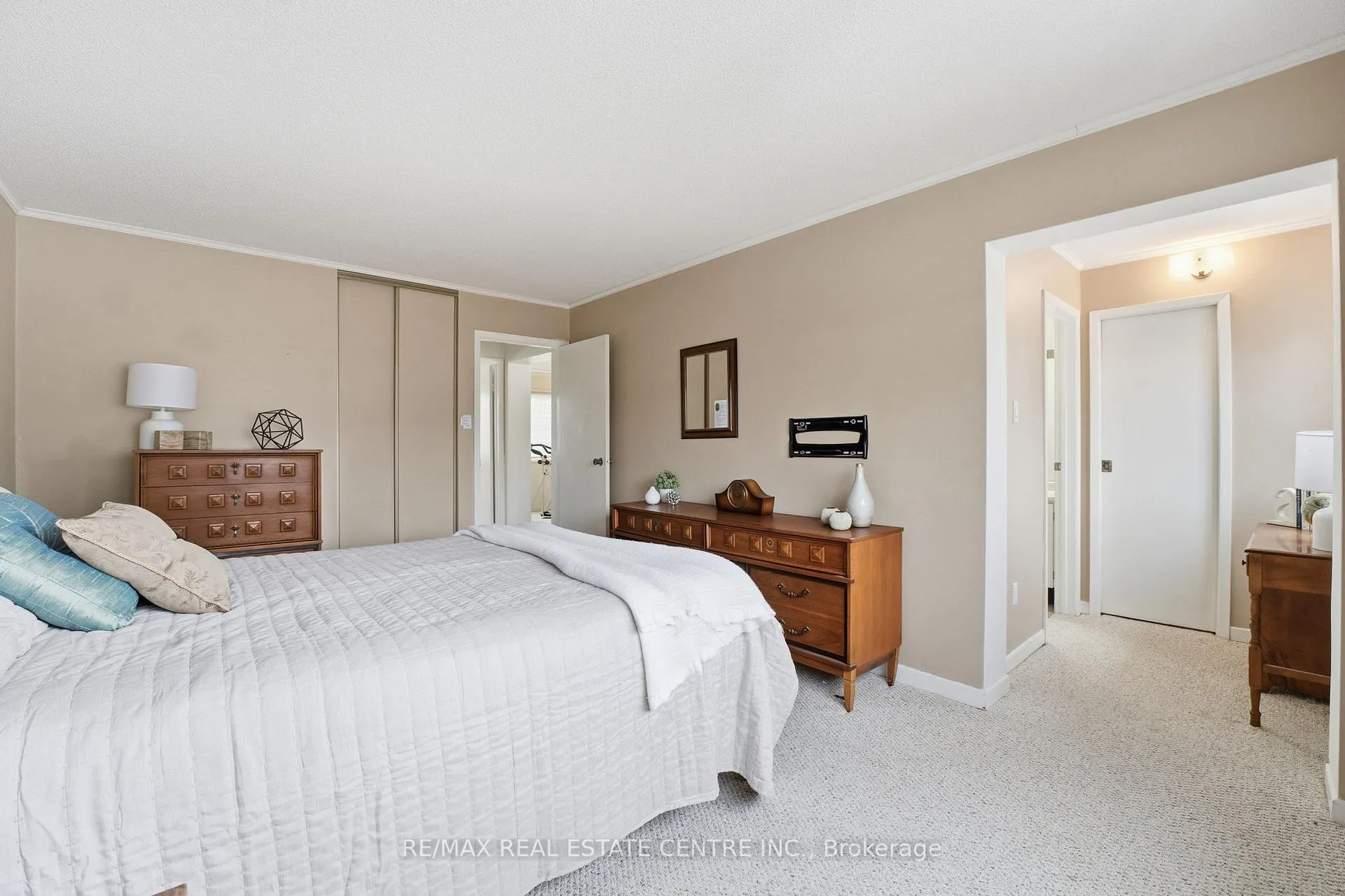 Photo 23 of Unit 74, 30 Green Valley Drive, Kitchener, Pioneer Park — HOMEH
